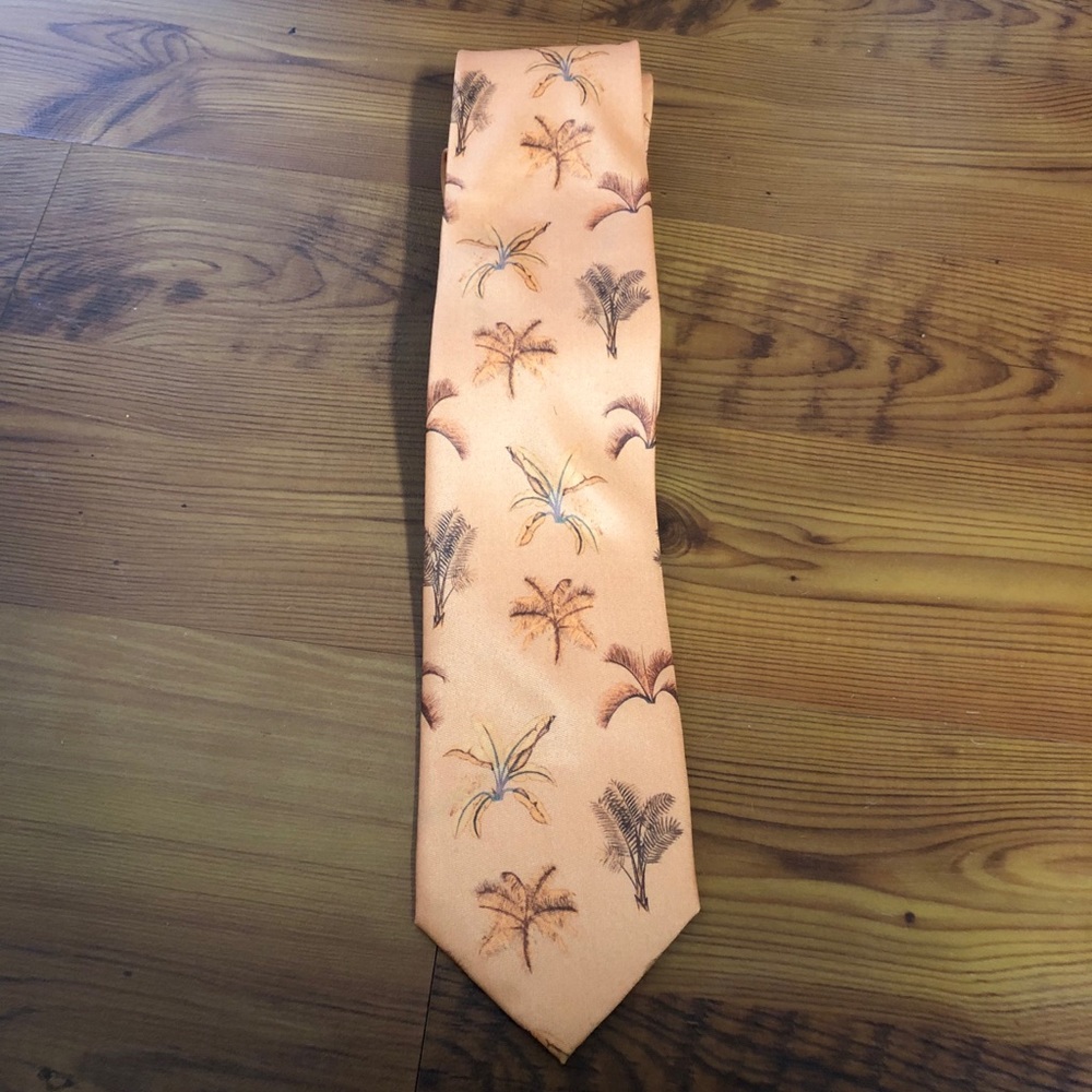 Men’s orange with fun design tie